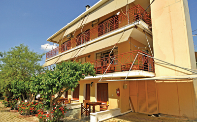 Lorenzo House Apartments Lassi